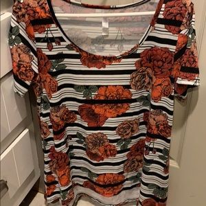 Lularoe t shirt